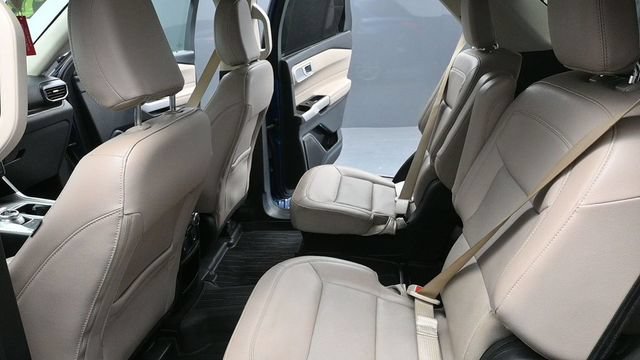 Used 2021 Ford Explorer Limited AWD/4WD image 16