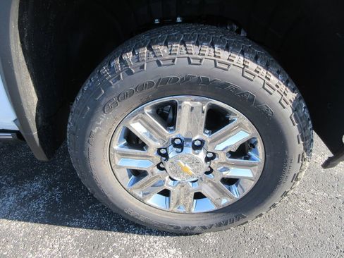 New 2026 Chevrolet Silverado 3500 High Country w/ High Country Premium Package image 9