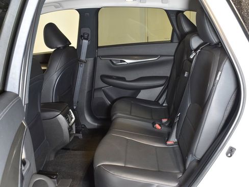 Certified 2025 INFINITI QX50 Luxe image 27