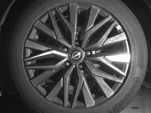 Used 2025 Nissan Altima 2.5 SV image 14