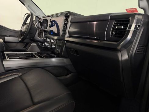 Used 2025 Ford F250 Lariat w/ Chrome Package AWD/4WD image 31