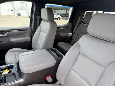 Used 2025 Chevrolet Silverado 1500 LTZ w/ LTZ Premium Package AWD/4WD image 13