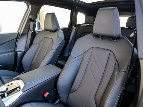 Used 2026 BMW X3 xDrive30 w/ Premium Package image 21