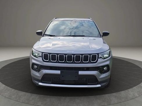 Used 2024 Jeep Compass Limited w/ Sun and Sound Group AWD/4WD image 2