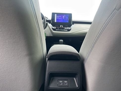 Certified 2025 Toyota Corolla LE image 27