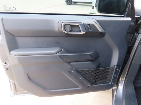 New 2025 Ford Bronco 4-Door image 24