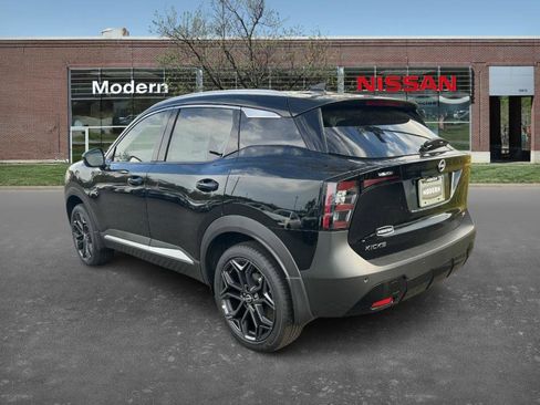 New 2025 Nissan Kicks SR image 2