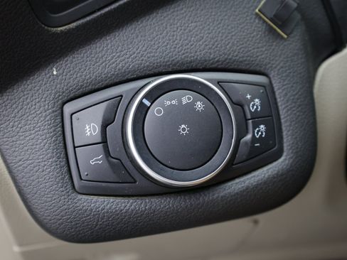 Used 2017 Ford Escape SE FWD image 16