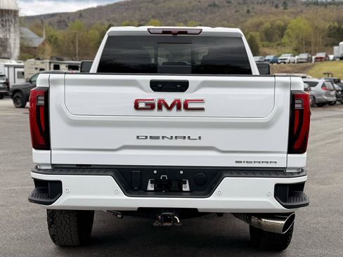 Used 2025 GMC Sierra 3500 Denali AWD/4WD image 6