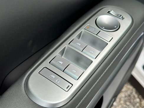Used 2026 Hyundai Palisade SEL FWD image 9
