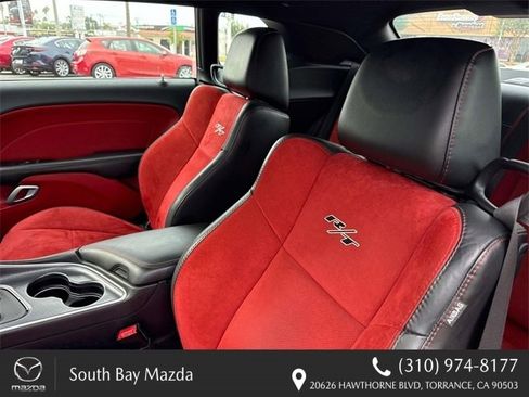 Used 2016 Dodge Challenger R/T Scat Pack w/ Leather Interior Group image 14