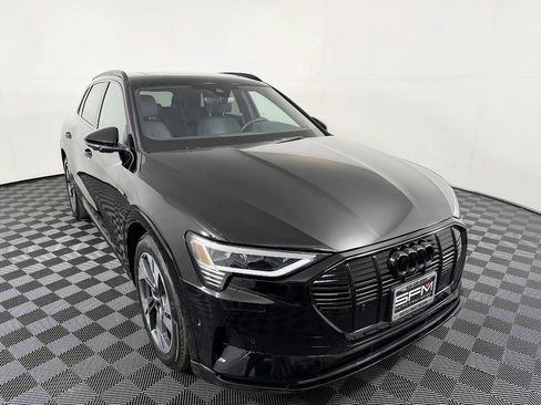 Used 2023 Audi e-tron Premium w/ Convenience Plus Package AWD/4WD image 5