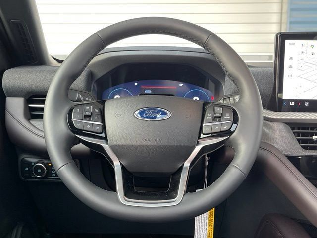 New 2026 Ford Explorer Platinum w/ LUX Leather Package AWD/4WD image 14