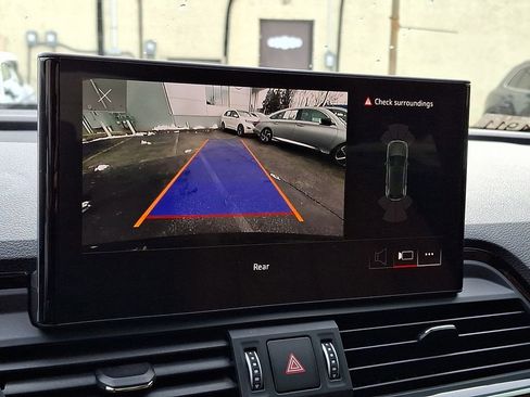 Certified 2023 Audi Q5 2.0T Premium w/ Convenience Package image 19