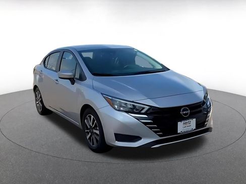 Used 2025 Nissan Versa SV FWD image 3