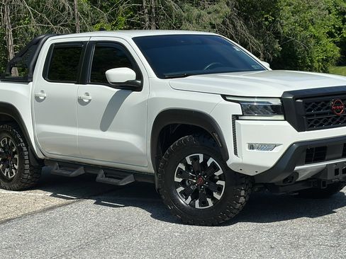 Certified 2023 Nissan Frontier PRO-4X w/ Technology Package AWD/4WD image 1
