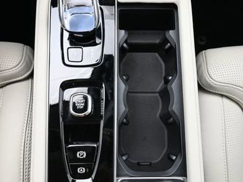 New 2026 Volvo XC90 T8 Ultra w/ Lounge Package AWD/4WD image 12