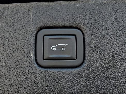 Used 2025 Chevrolet Blazer RS w/ Driver Confidence II Package image 32