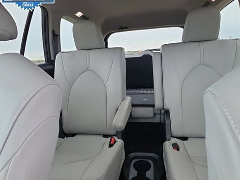 Used 2024 Toyota Grand Highlander AWD image 14
