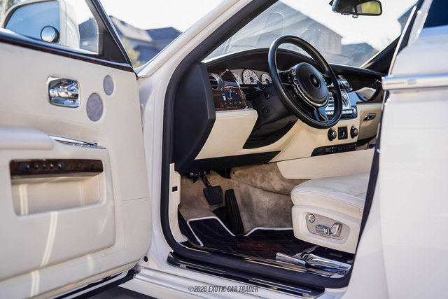 Used 2013 Rolls-Royce Ghost RWD image 49