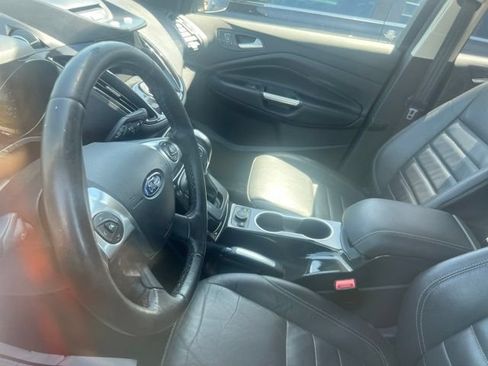 Used 2016 Ford Escape Titanium FWD image 9