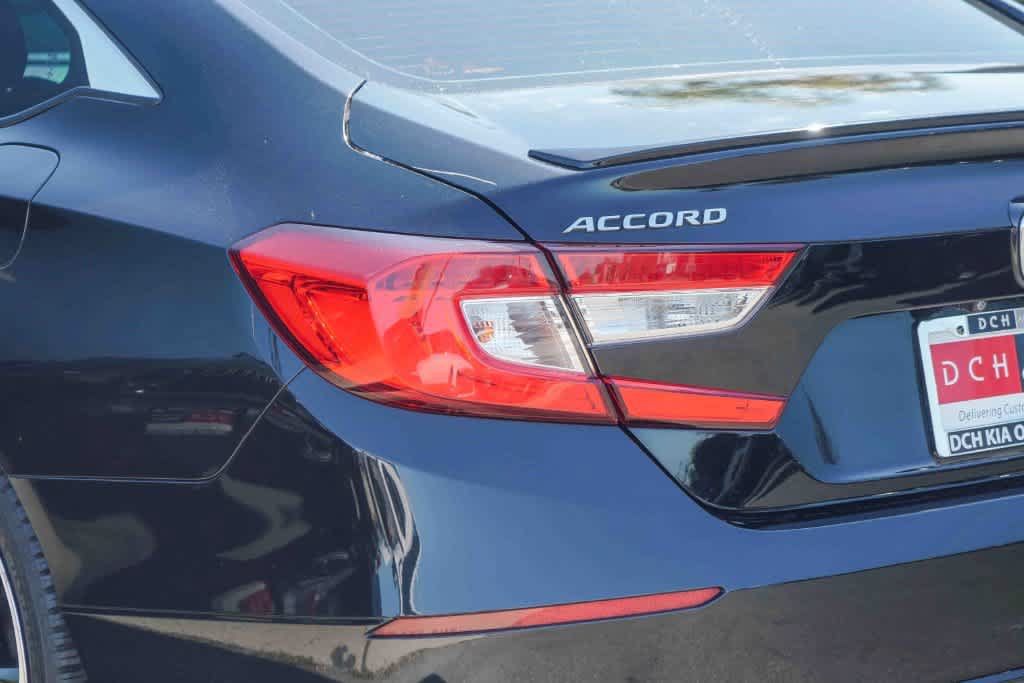 Used 2018 Honda Accord Sport image 7