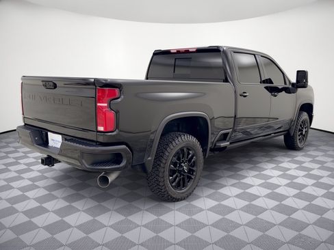 Used 2026 Chevrolet Silverado 2500 High Country w/ High Country Premium Package AWD/4WD image 9
