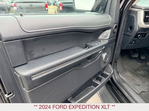 Used 2024 Ford Expedition XLT image 20