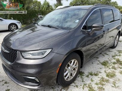 Used 2022 Chrysler Pacifica Touring-L