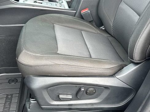 Certified 2024 Ford Explorer XLT AWD/4WD image 18