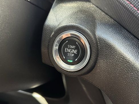 Used 2023 Chevrolet TrailBlazer RS image 34