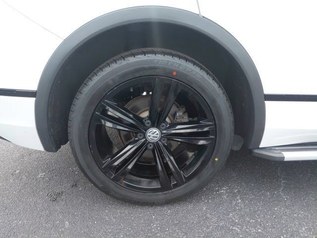 Used 2019 Volkswagen Tiguan SEL Premium R-Line FWD image 5