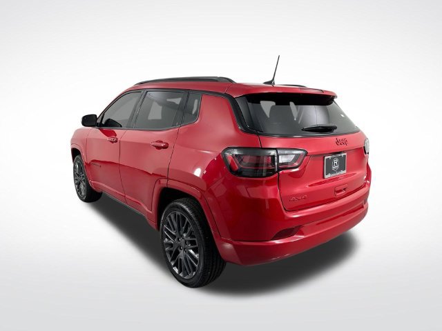 Used 2022 Jeep Compass Limited w/ (RED) Package AWD/4WD image 32