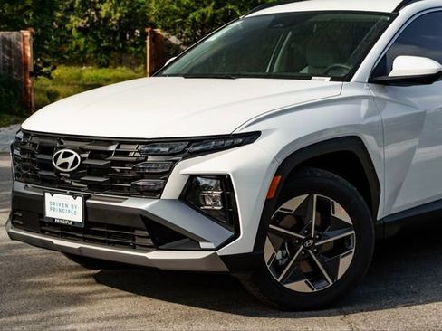 New 2026 Hyundai Tucson SEL image 3
