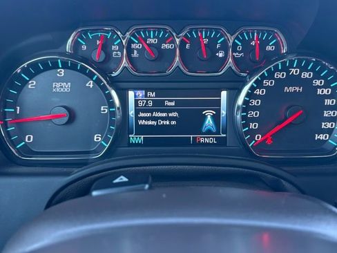 Used 2018 Chevrolet Tahoe LT image 16