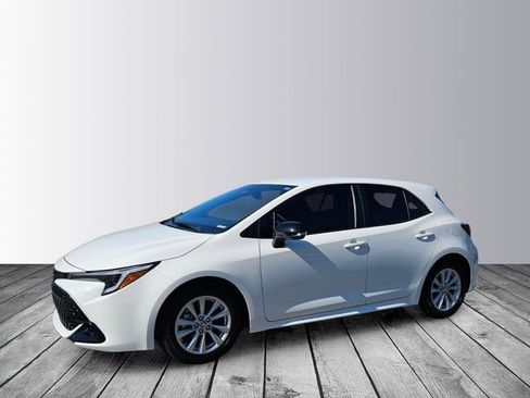 Used 2026 Toyota Corolla SE FWD image 1
