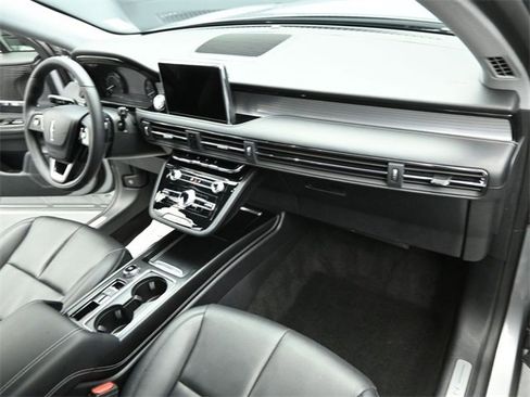 Certified 2022 Lincoln Corsair Standard w/ Equipment Group 101A image 29