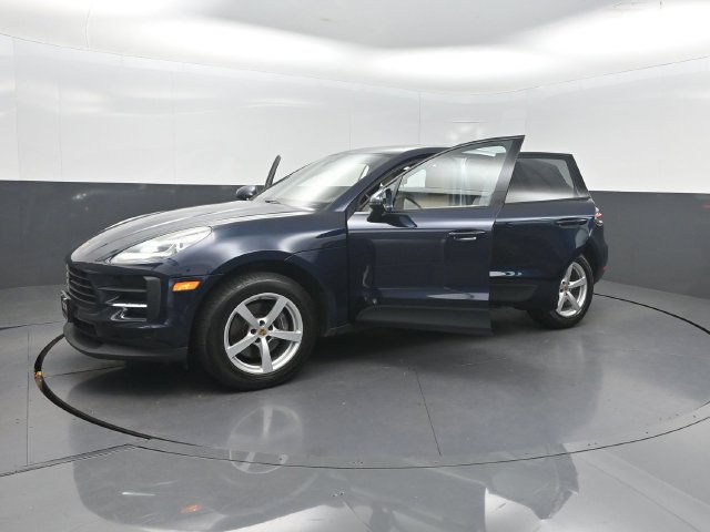 Used 2019 Porsche Macan AWD/4WD image 31