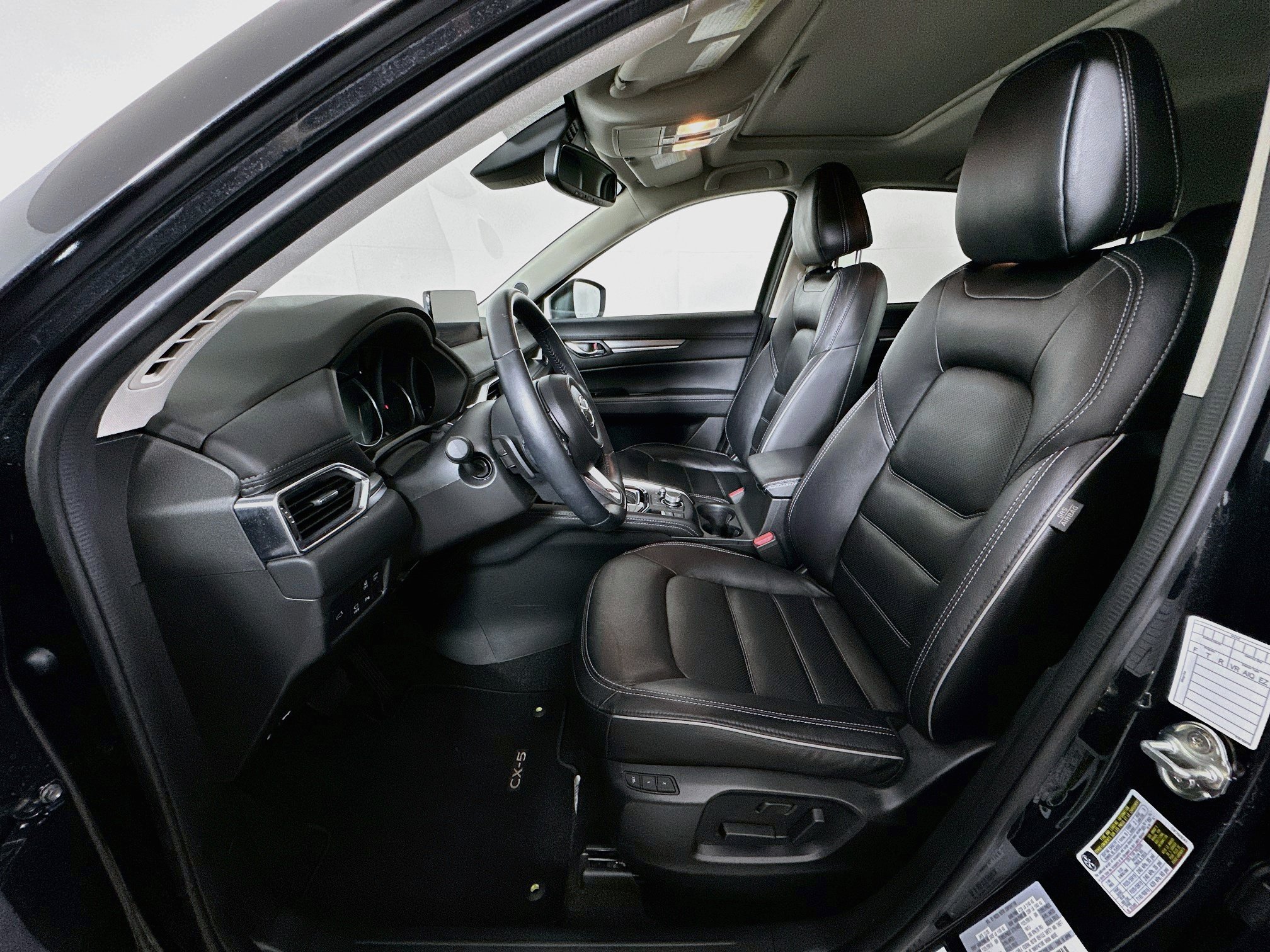 Used 2025 MAZDA CX-5 AWD 2.5 S w/ Premium Plus Pkg image 13