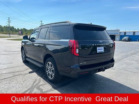 Used 2026 Ford Expedition Active AWD/4WD image 3
