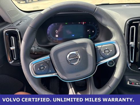 Certified 2025 Volvo XC40 B5 Core image 23
