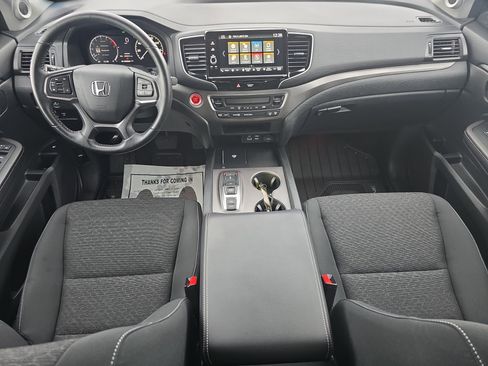 Used 2024 Honda Ridgeline Sport image 9