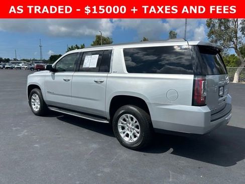Used 2018 GMC Yukon XL SLT RWD image 4