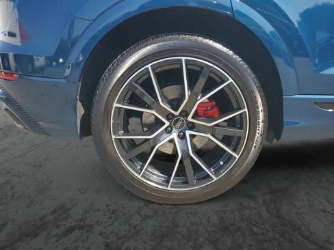 Used 2022 Audi Q8 Prestige AWD/4WD image 5