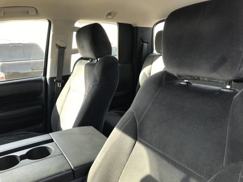 Used 2014 Toyota Tundra SR image 32