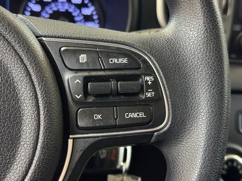 Used 2017 Kia Sportage LX image 32