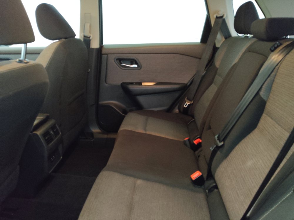 Used 2023 Nissan Rogue SV AWD/4WD image 18