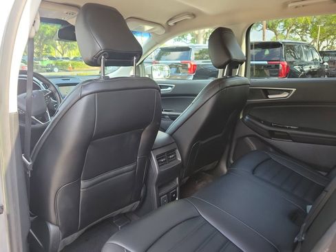 Used 2020 Ford Edge SEL w/ Convenience Package AWD/4WD image 16