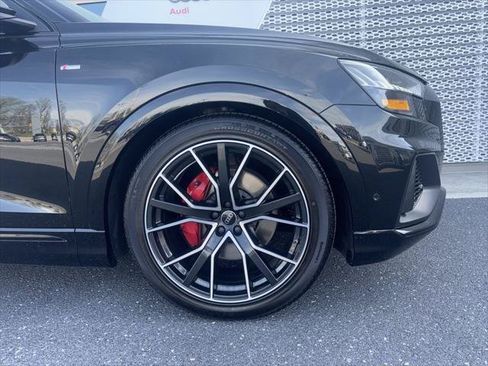 Used 2023 Audi Q8 Prestige w/ Prestige Package AWD/4WD image 2