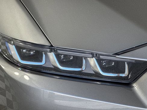 Used 2025 Ford Mustang Premium image 10